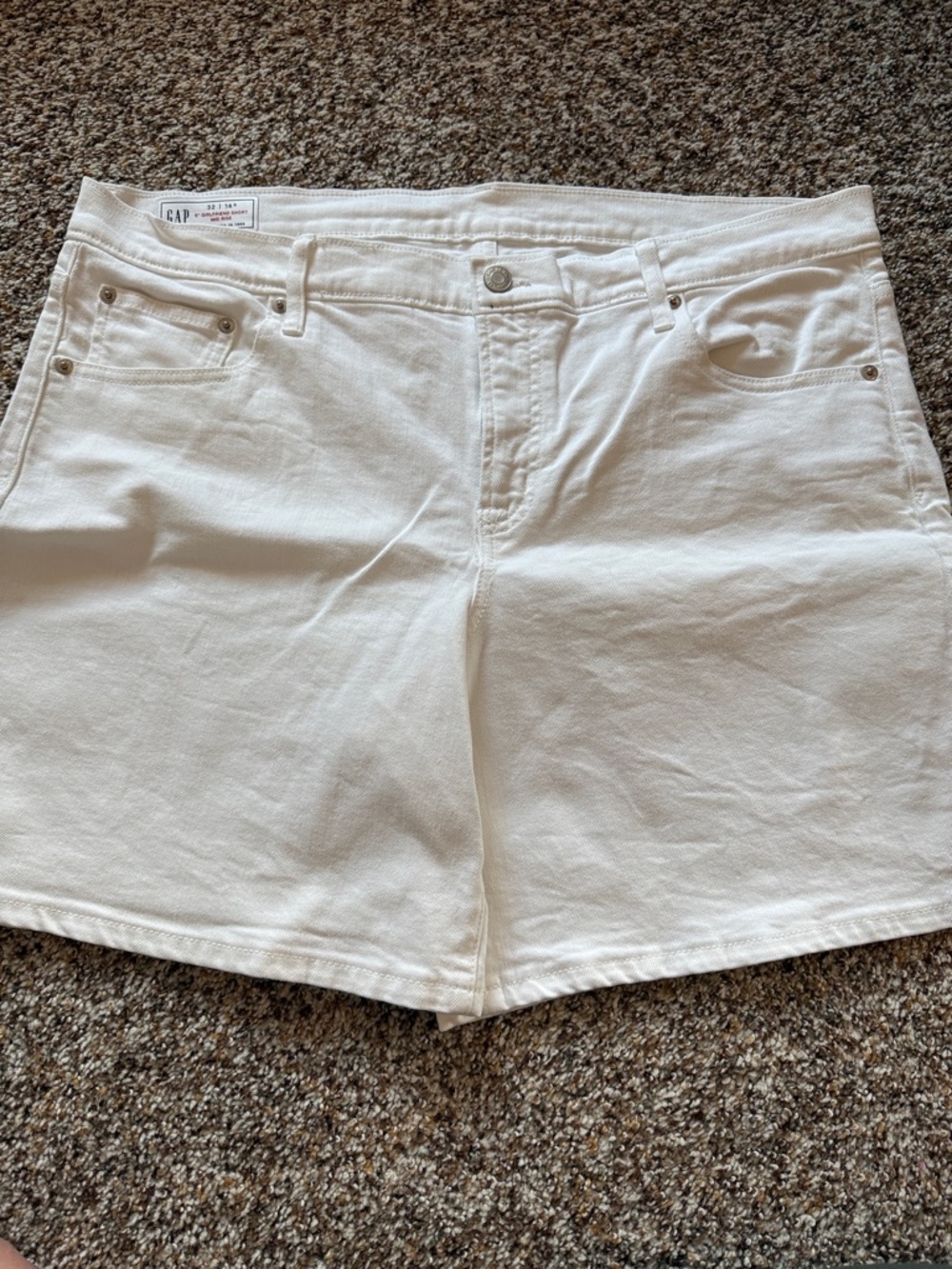 GAP Women's White High-Rise Denim  Shorts 5”